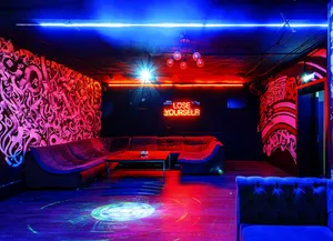 West Side Vip