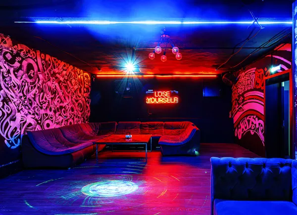 West Side Vip