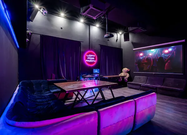 Space Hall Loft